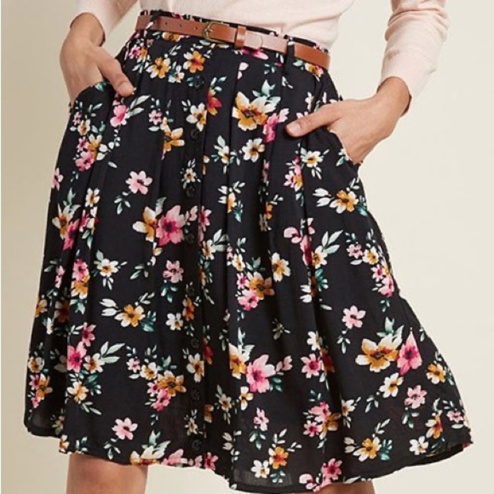 NWT ModCloth Black Floral Bookstore's Best Belted A-Line Skirt size 1x